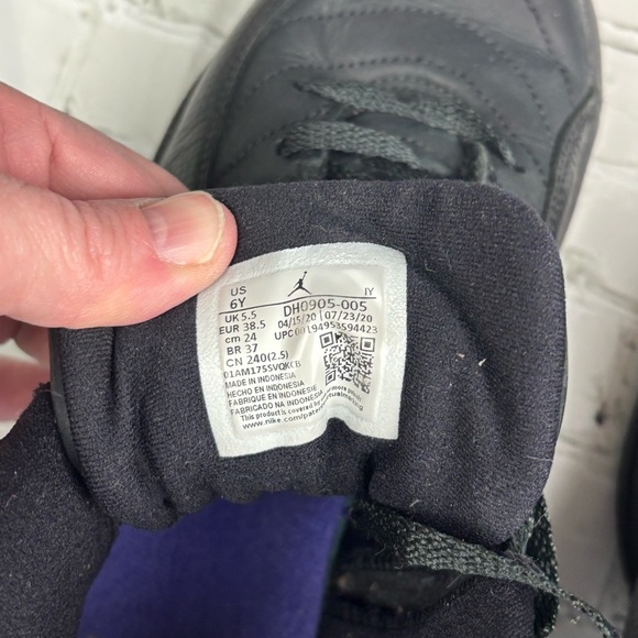 Nike Jordan 12 Retro 2020 in Dark Concord Sz 6Y - Picture 9 of 11